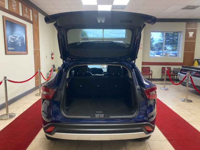 Used 2024 Chevrolet Trax LT w/ Driver Confidence Package image 8