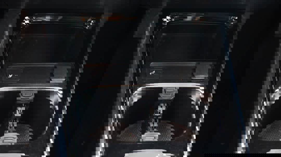 Certified 2022 Mercedes-Benz GLB 250 4MATIC w/ Premium Package Lite image 34