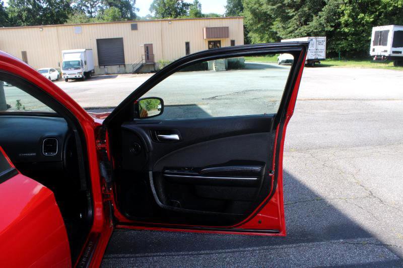 Used 2018 Dodge Charger SXT image 22
