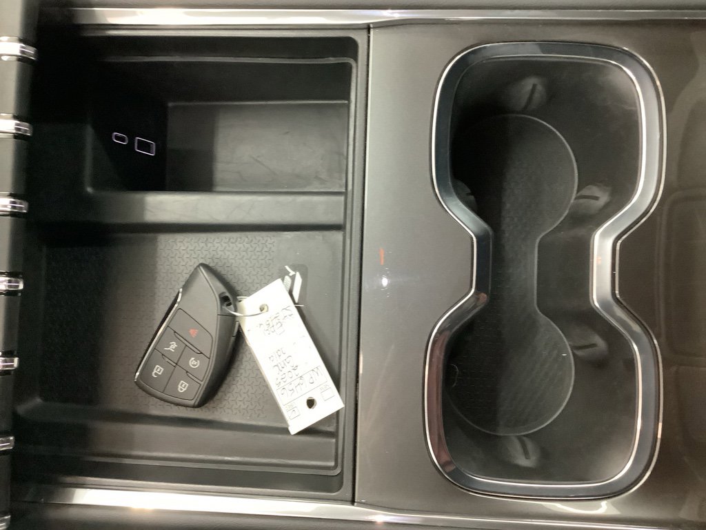 Used 2025 GMC Acadia Elevation image 22