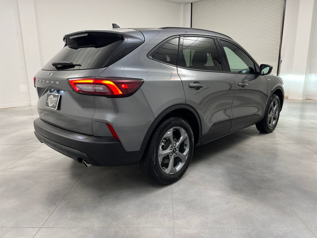 Used 2026 Ford Escape ST-Line FWD image 9