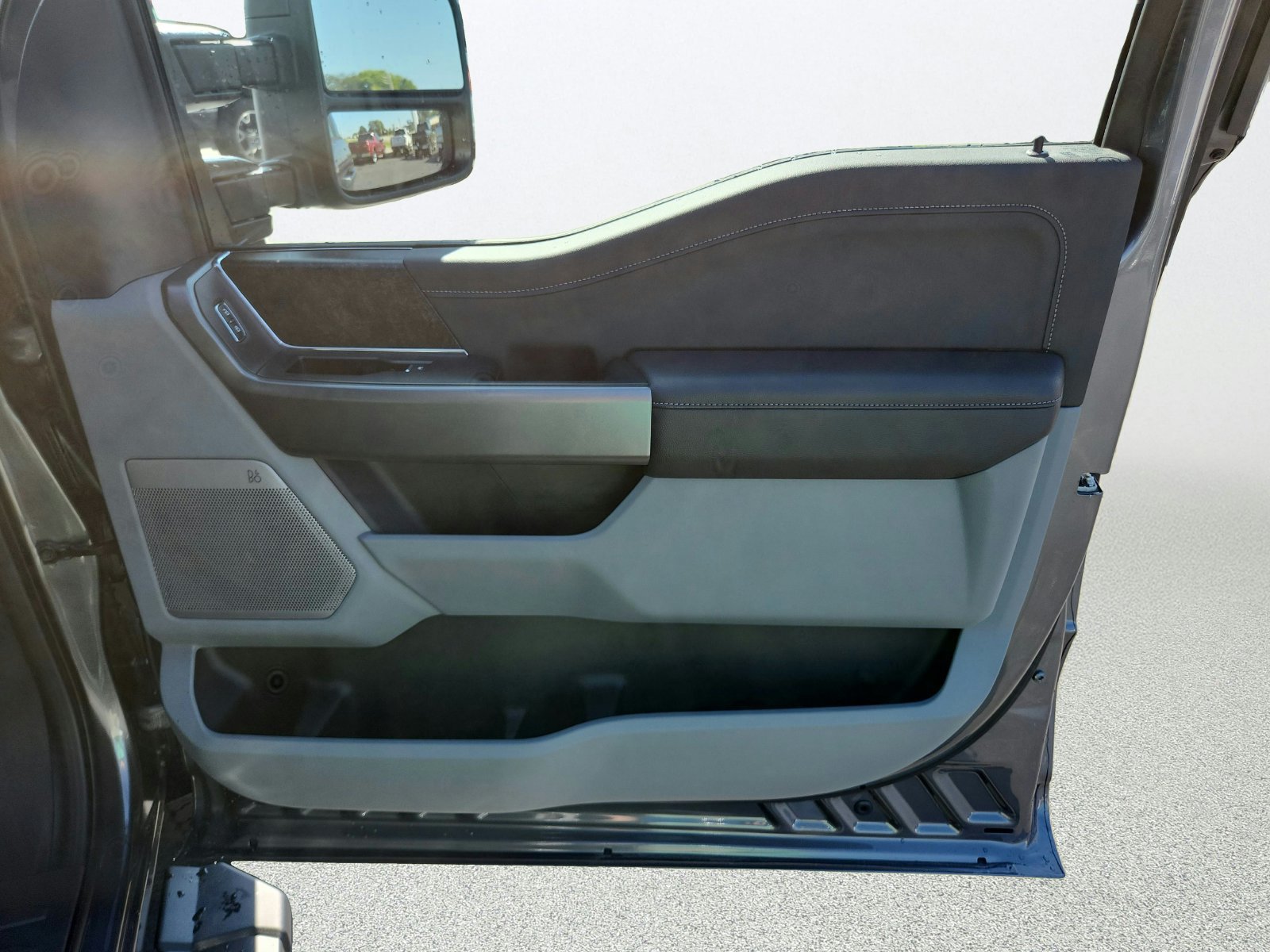 New 2026 Ford F350 XLT w/ XLT Premium Package AWD/4WD image 28