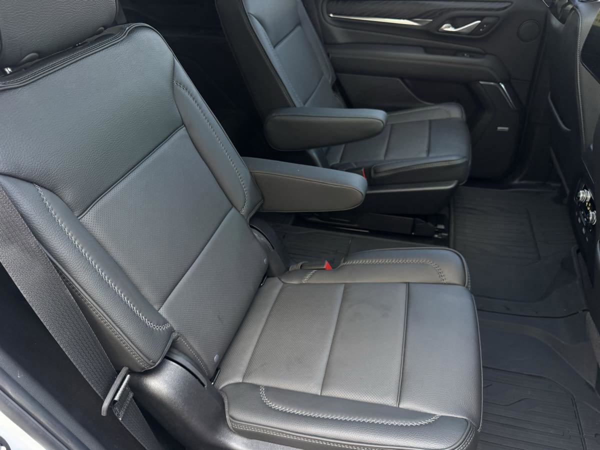 Used 2024 GMC Yukon Denali w/ Advanced Technology Package image 24