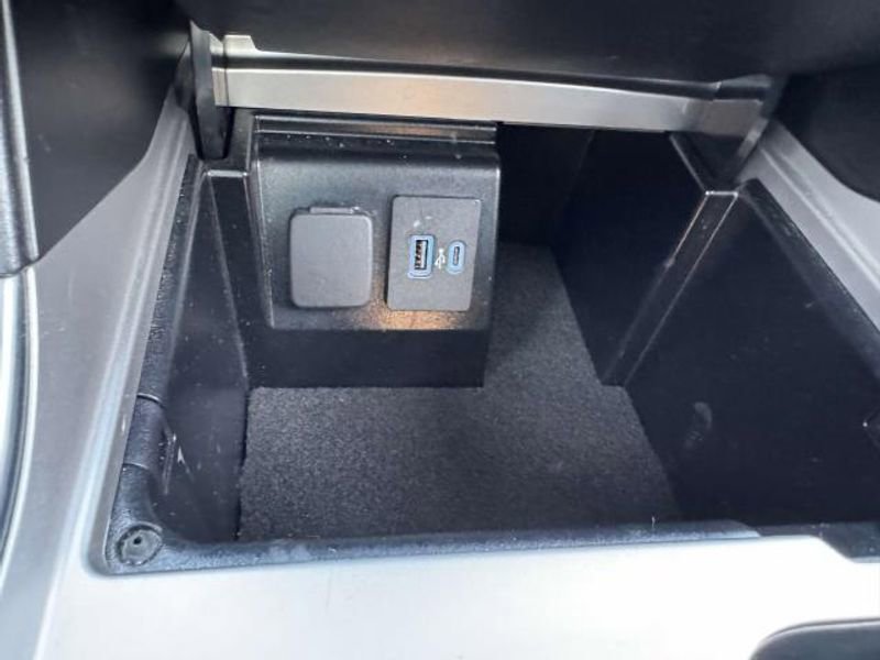 Certified 2022 Ford Explorer Limited w/ Equipment Group 301A image 22