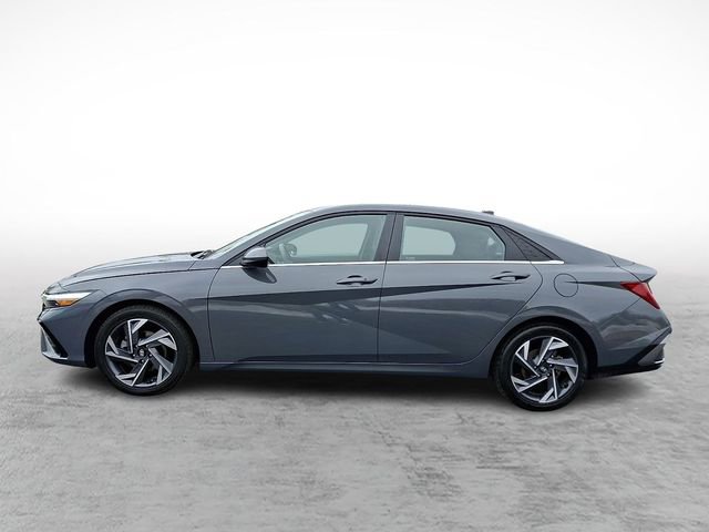 Used 2024 Hyundai Elantra SEL w/ Convenience Package image 7
