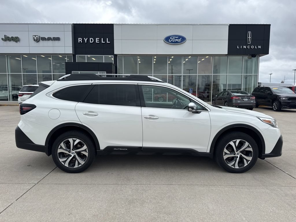 Used 2022 Subaru Outback Touring XT AWD/4WD image 2
