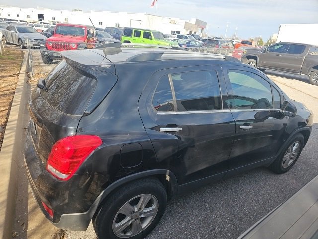 Used 2019 Chevrolet Trax LT w/ LT Convenience Package image 6