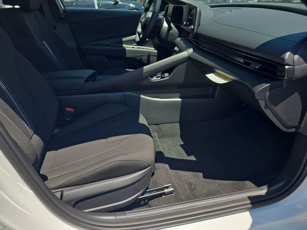 New 2026 Hyundai Elantra SEL Sport Premium FWD image 23