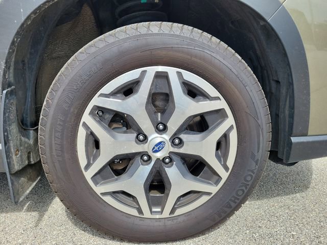 Used 2022 Subaru Forester Premium image 8