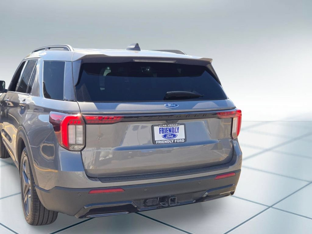 New 2026 Ford Explorer ST-Line w/ ST-Line Street Pack RWD image 5