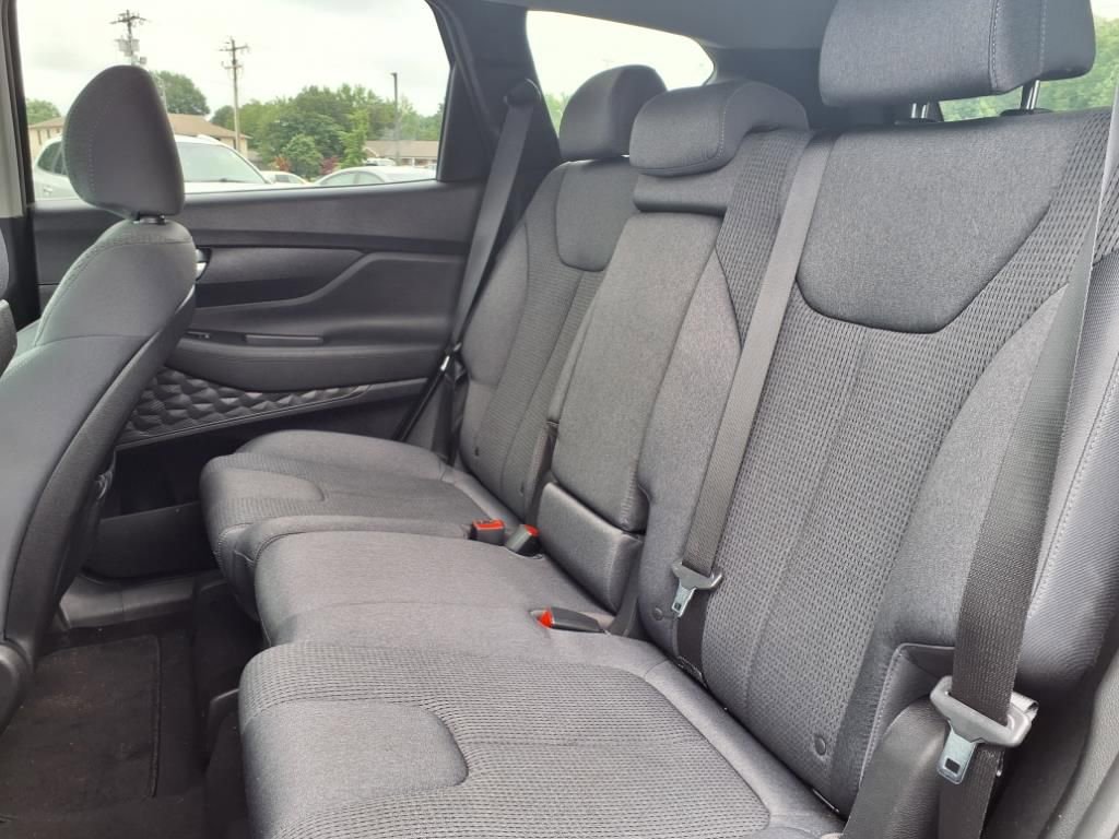 Used 2023 Hyundai Santa Fe SE w/ Cargo Package image 4