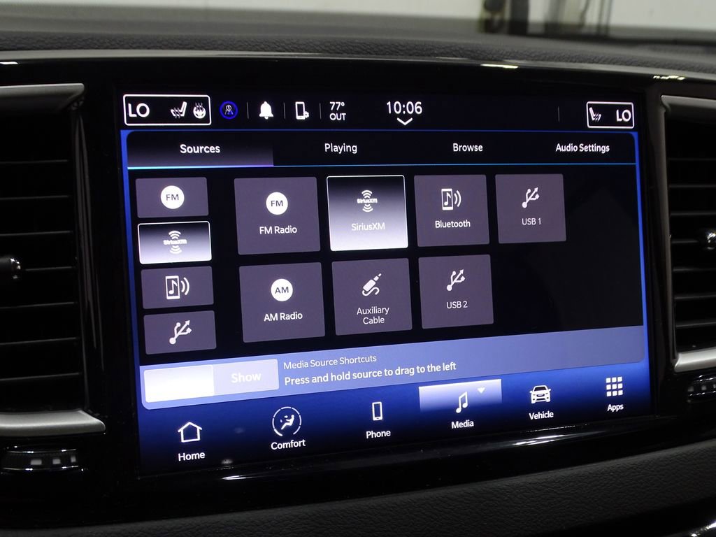 Used 2024 Chrysler Pacifica Touring-L image 33