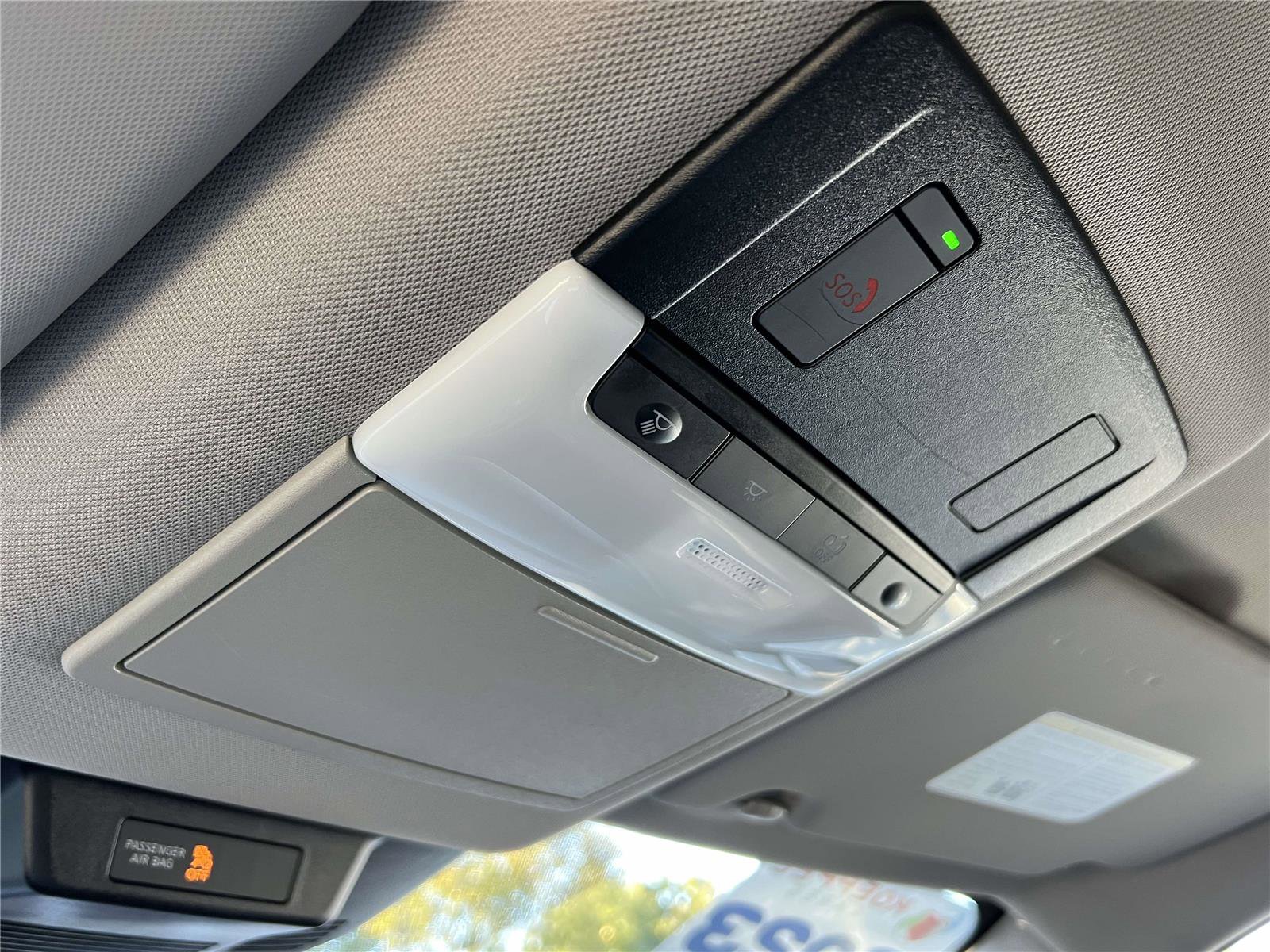 Used 2023 Nissan Rogue SV image 37