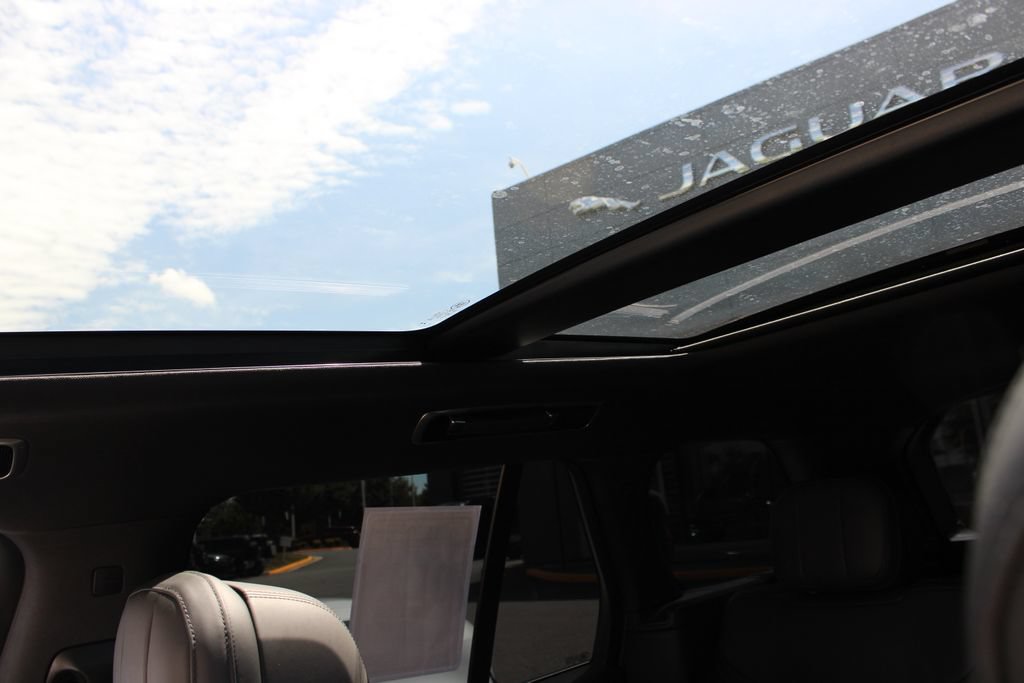 Used 2023 Land Rover Range Rover SE AWD/4WD image 22