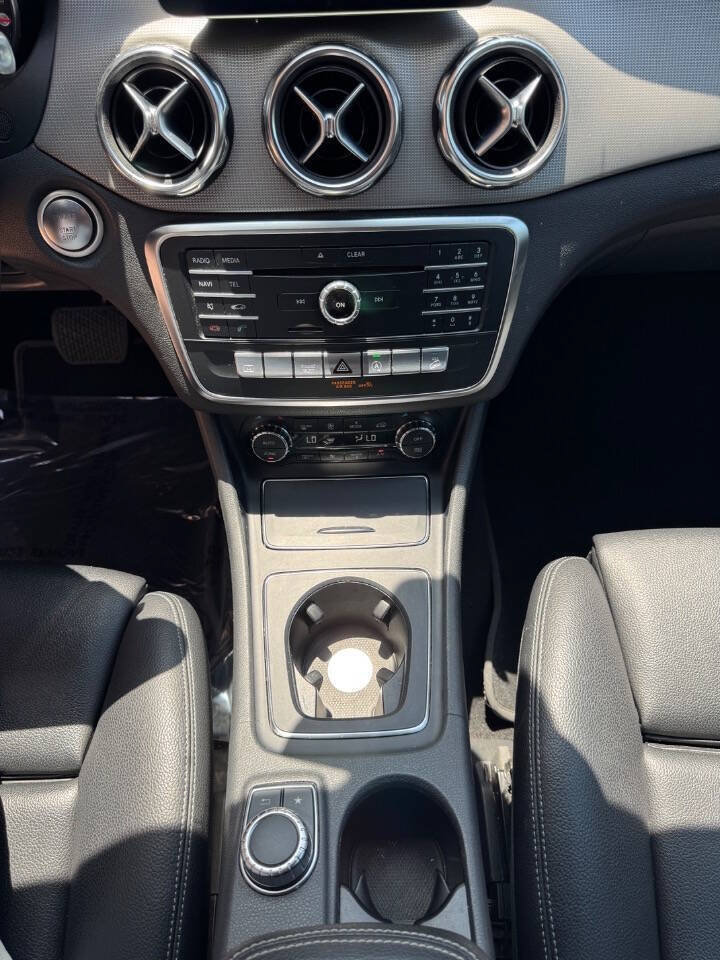 Used 2019 Mercedes-Benz GLA 250 4MATIC image 29