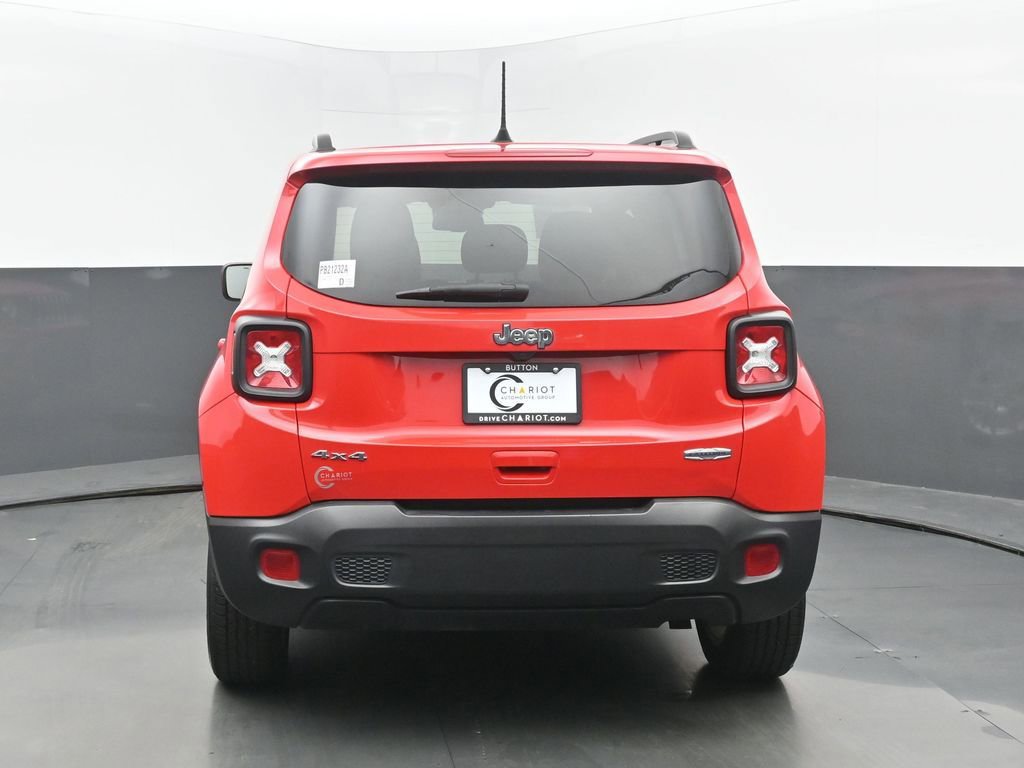 Used 2020 Jeep Renegade Latitude w/ Cold Weather Group AWD/4WD image 5
