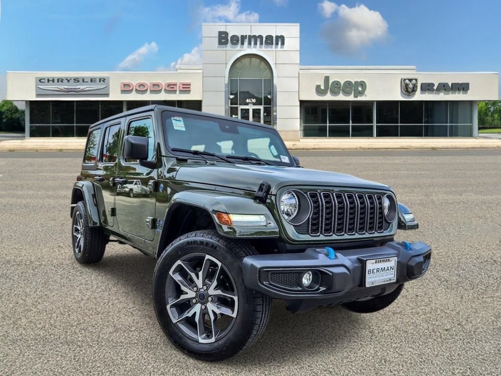 Used 2024 Jeep Wrangler Unlimited w/ Convenience Group AWD/4WD image 1