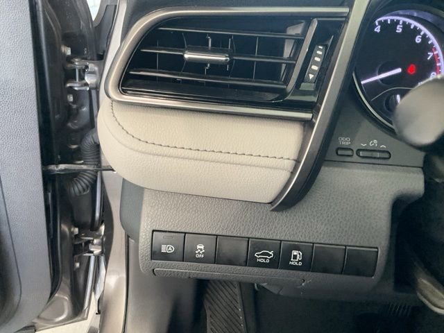 Used 2021 Toyota Camry SE image 9