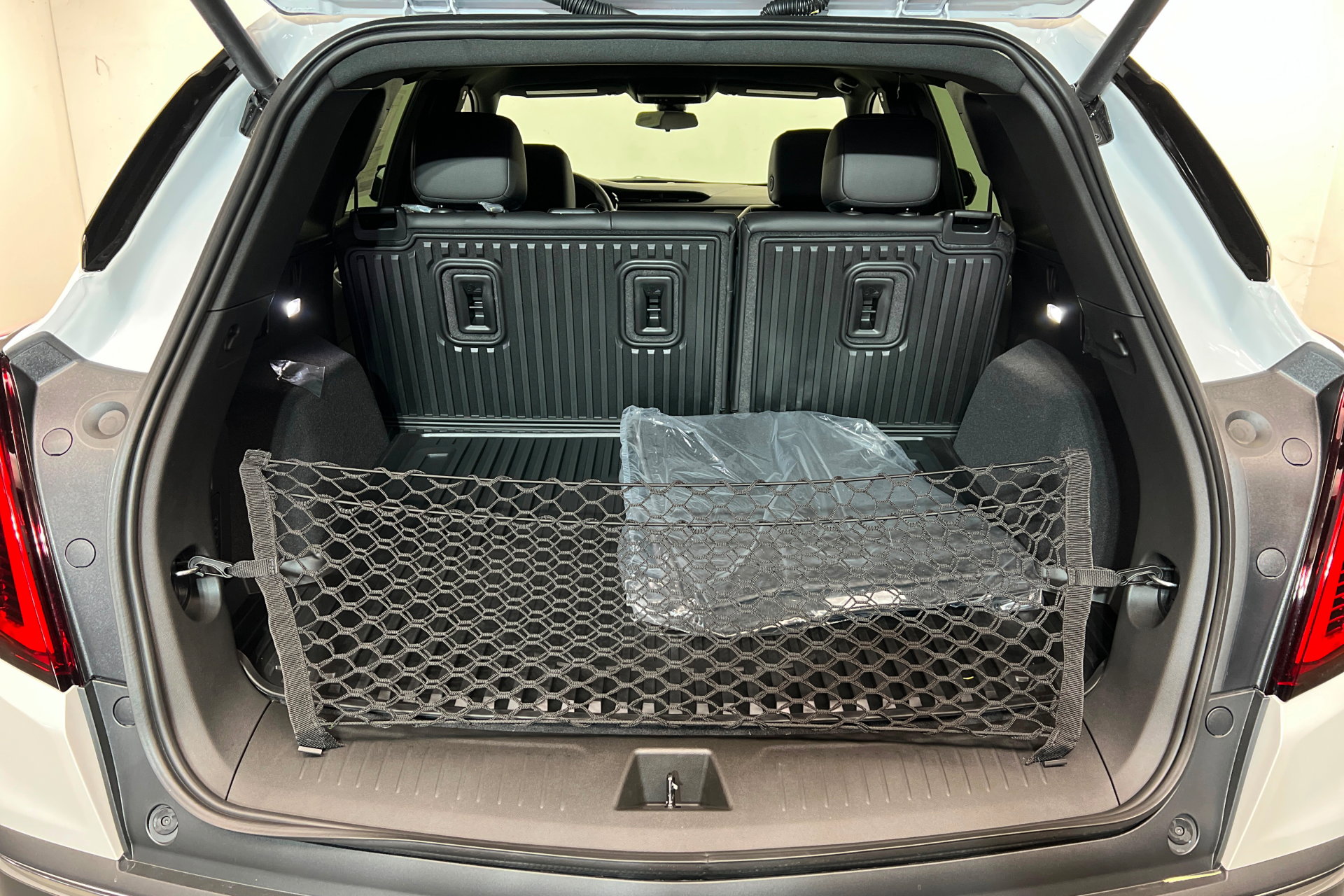 New 2026 Cadillac XT5 Luxury w/ LPO, Floor Liner Package image 23