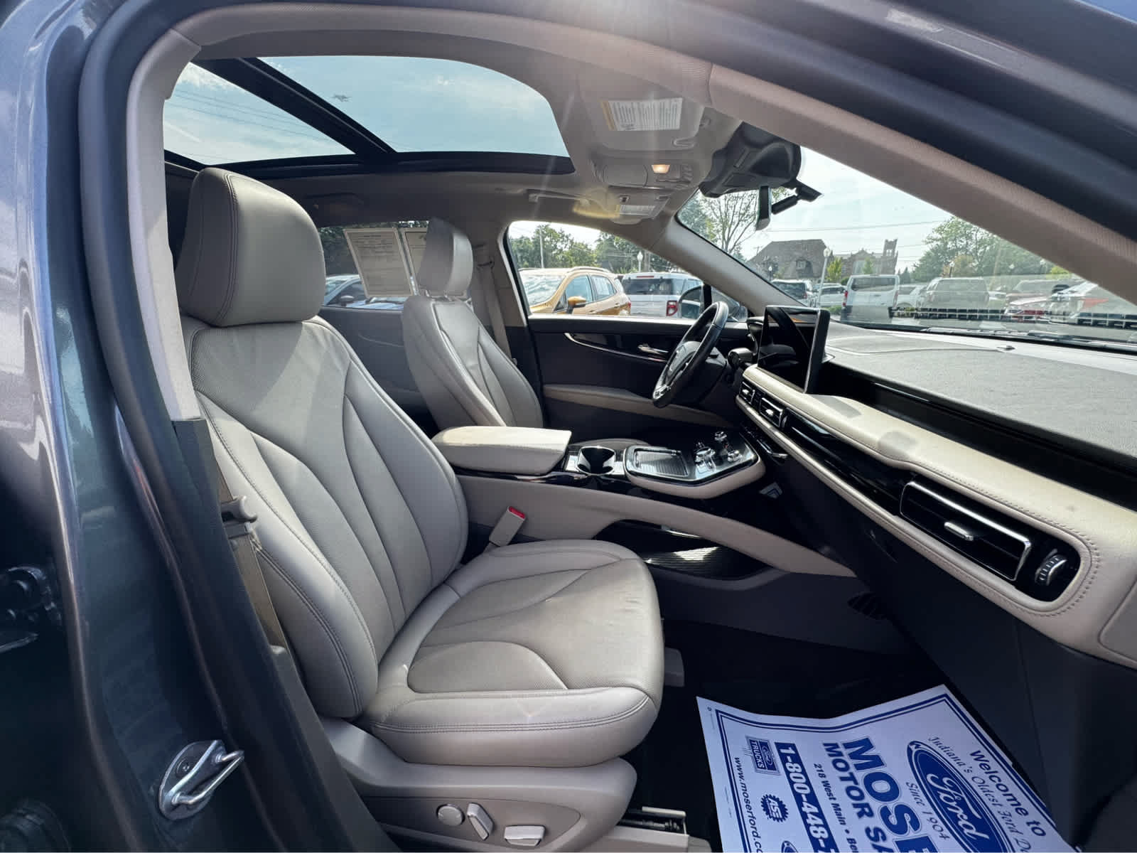 Used 2023 Lincoln Nautilus Reserve AWD/4WD image 34