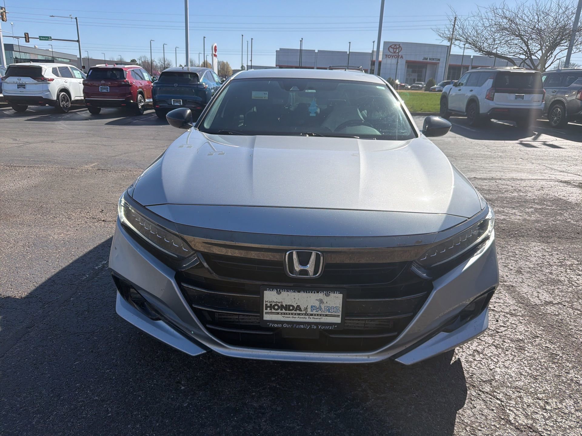 Used 2022 Honda Accord Sport image 2