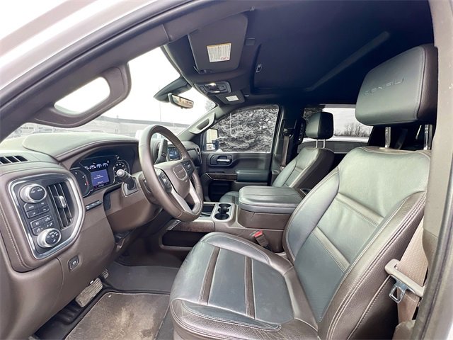 Used 2023 GMC Sierra 3500 Denali w/ Denali Ultimate Package image 9