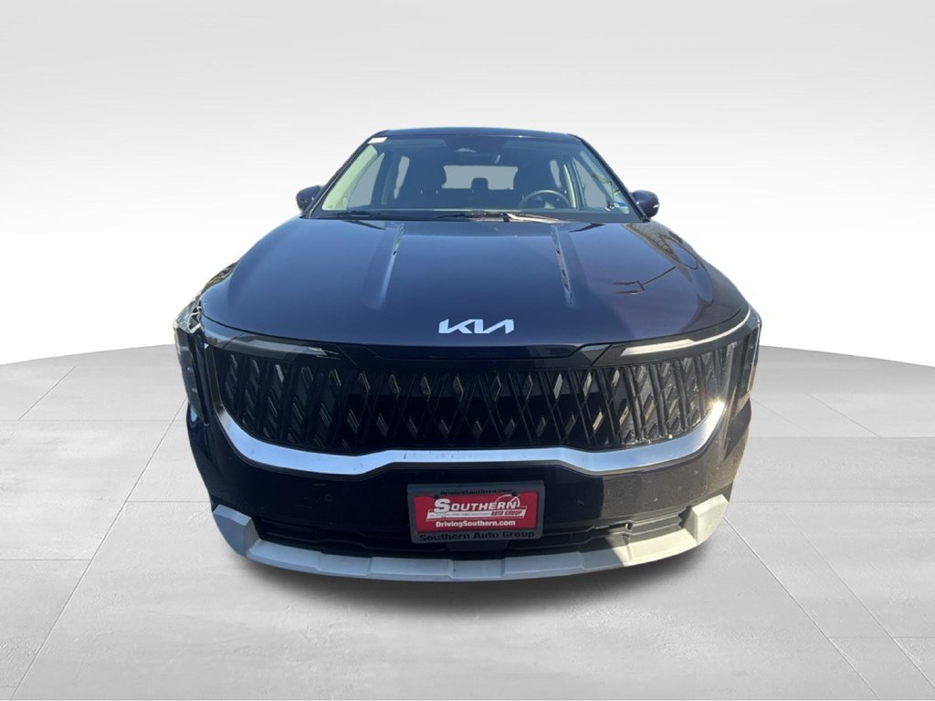 Certified 2026 Kia Carnival FWD image 10