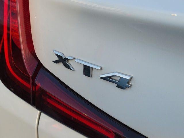 Certified 2022 Cadillac XT4 Luxury FWD image 7