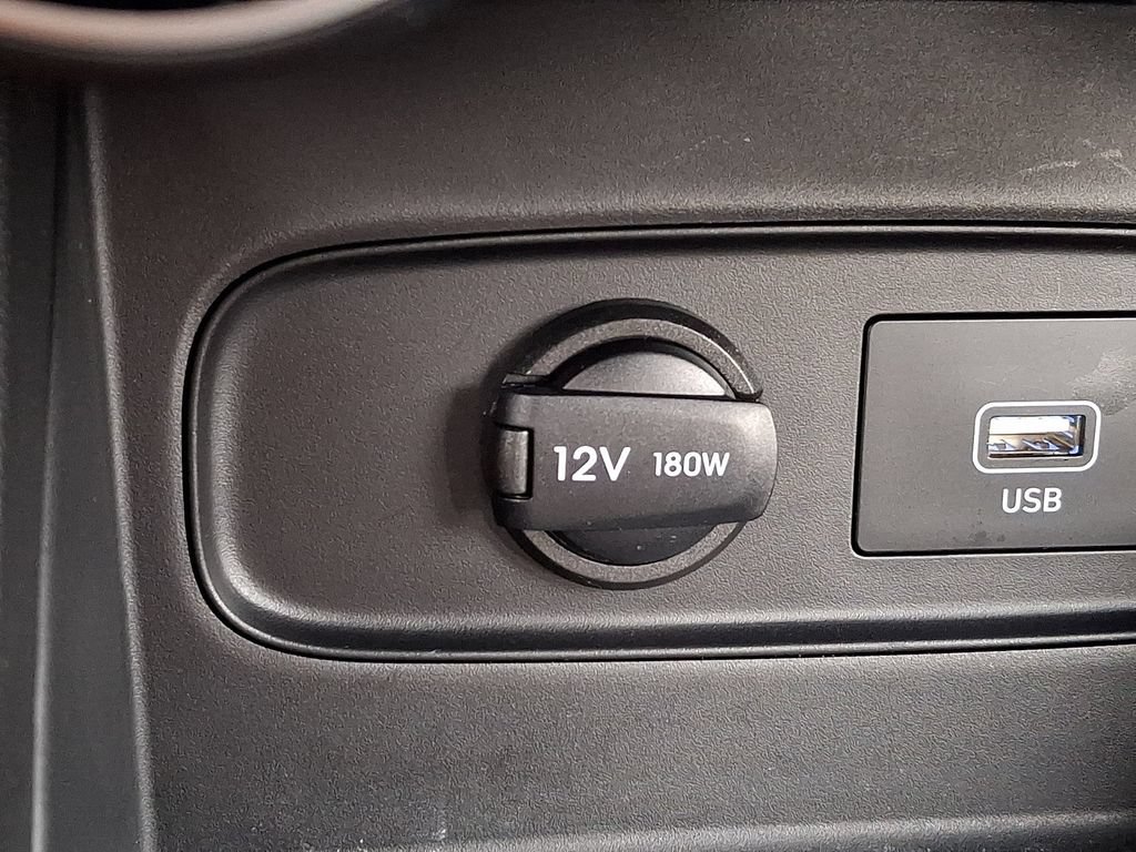 Used 2020 Hyundai Venue SE FWD image 25