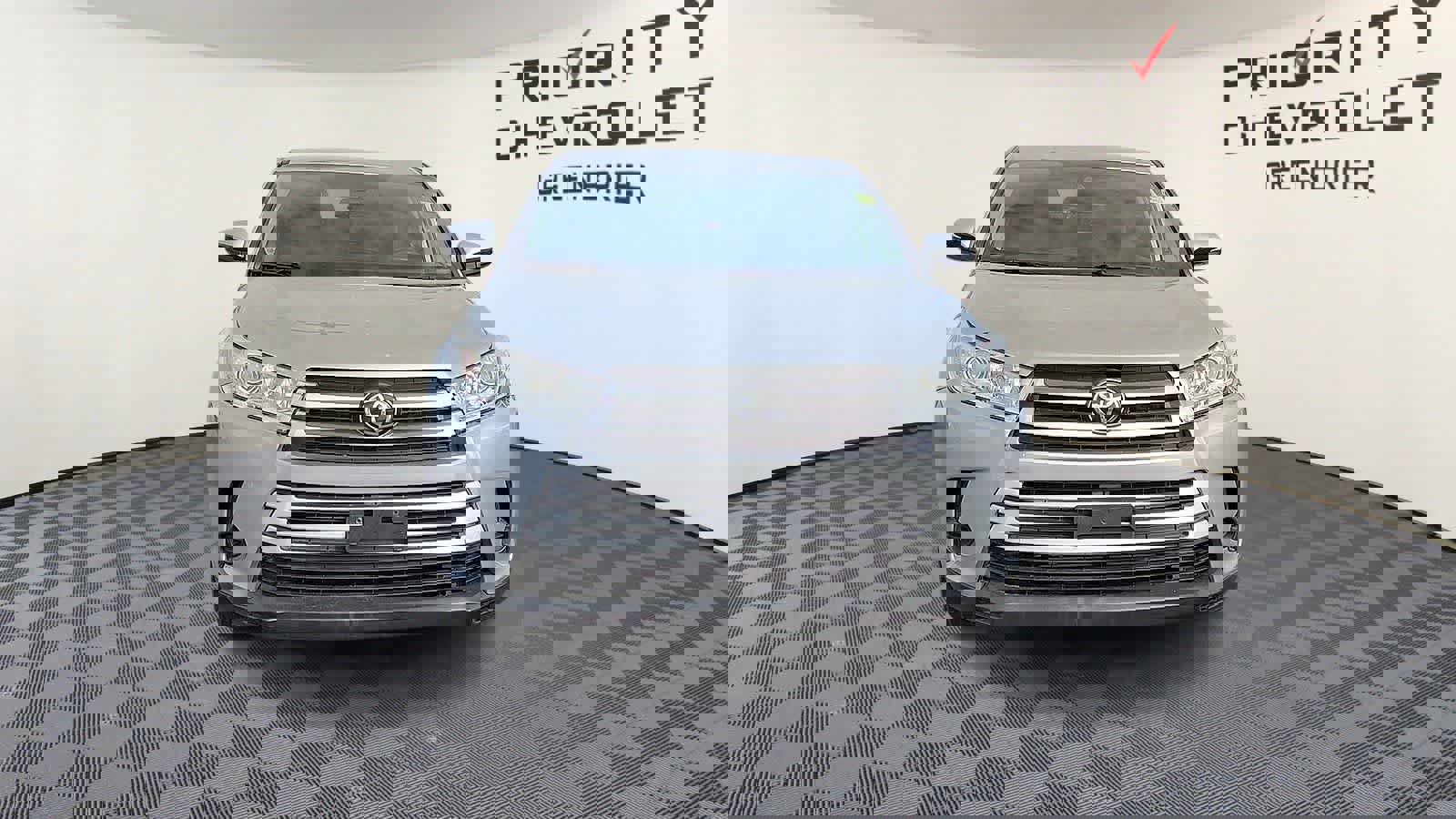 Used 2019 Toyota Highlander LE image 3