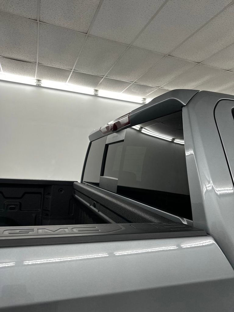 Used 2024 GMC Sierra 1500 AT4 w/ Technology Package image 39
