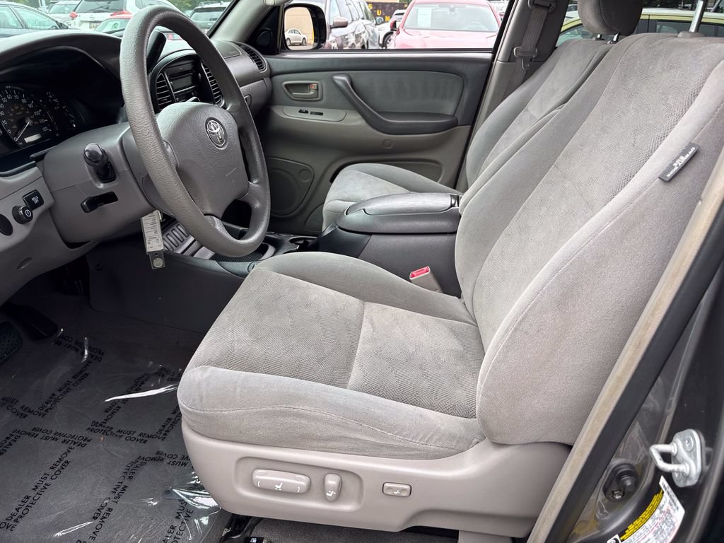 Used 2006 Toyota Sequoia SR5 AWD/4WD image 19