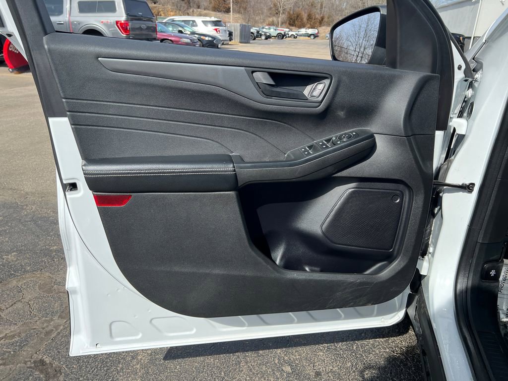 Used 2023 Ford Escape Active image 11