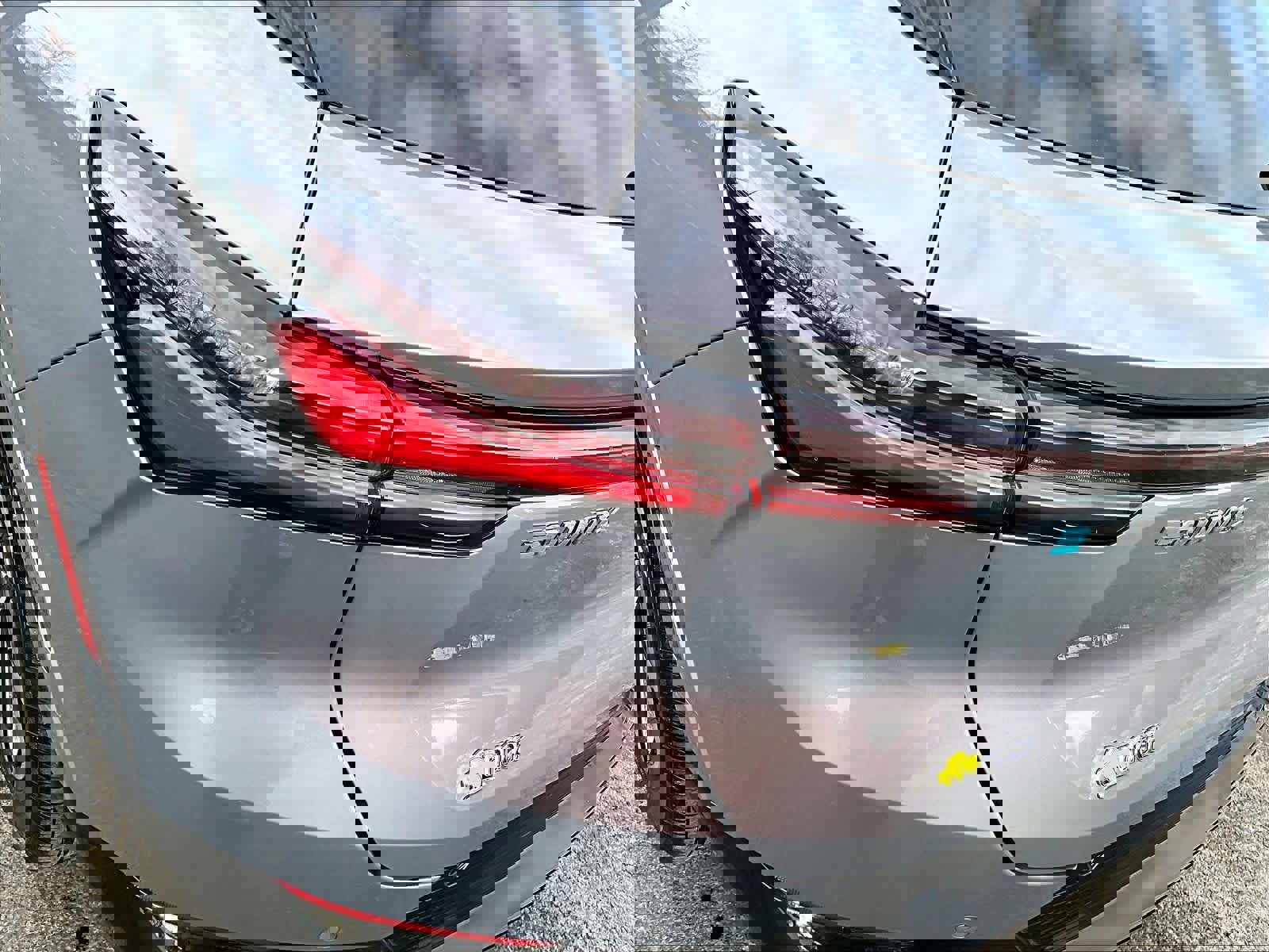 Used 2025 Chevrolet Equinox EV LT image 34