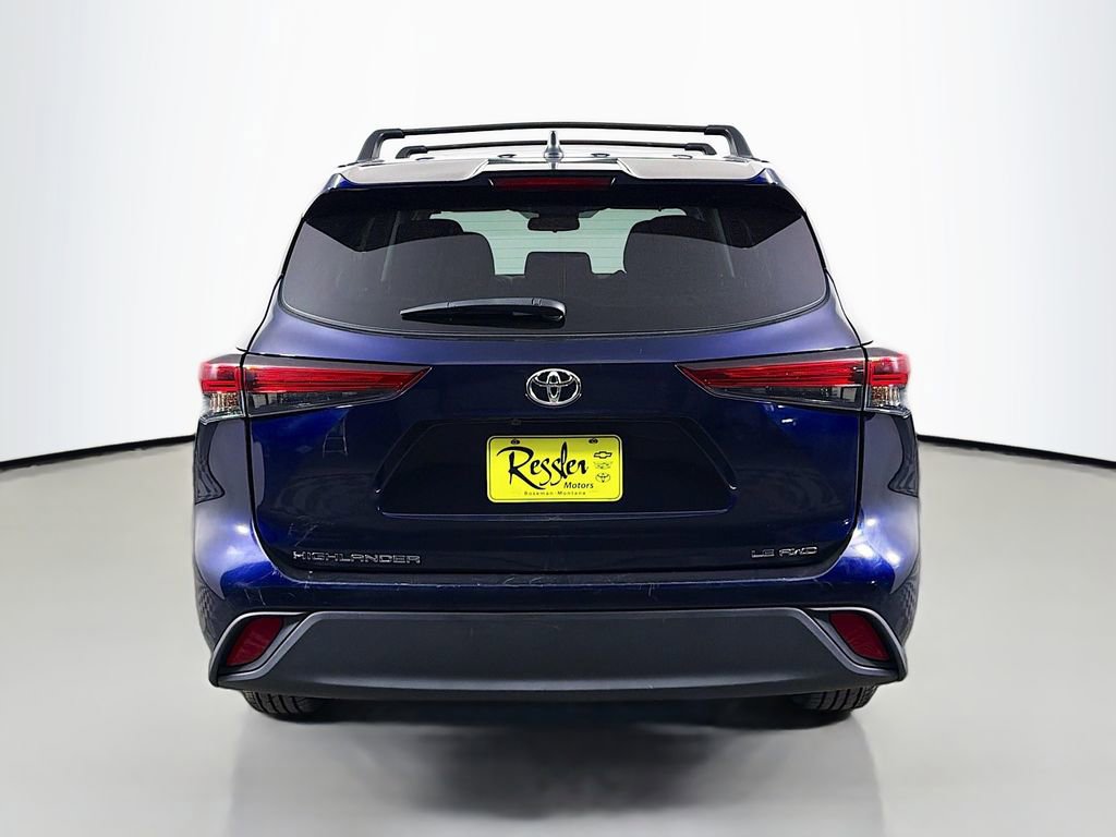 Used 2023 Toyota Highlander LE image 7