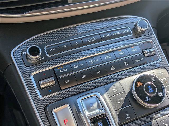 Used 2023 Hyundai Santa Fe Limited image 17