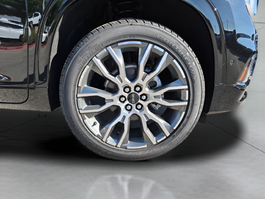 New 2027 GMC Acadia Denali Ultimate w/ LPO, Floor Liner Package AWD/4WD image 13