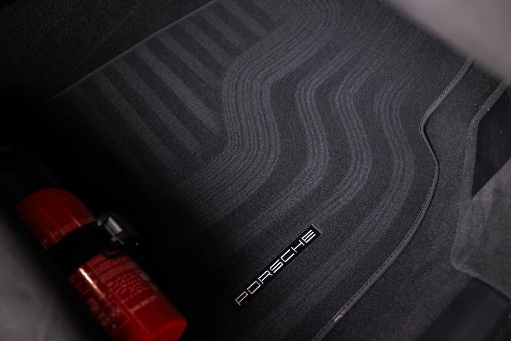 Used 2025 Porsche 718 Boxster Spyder RS image 39