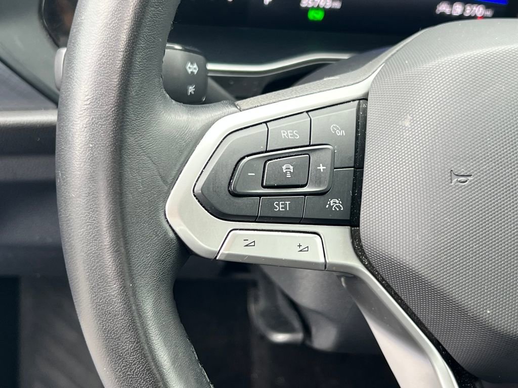 Used 2024 Volkswagen Jetta SE image 19