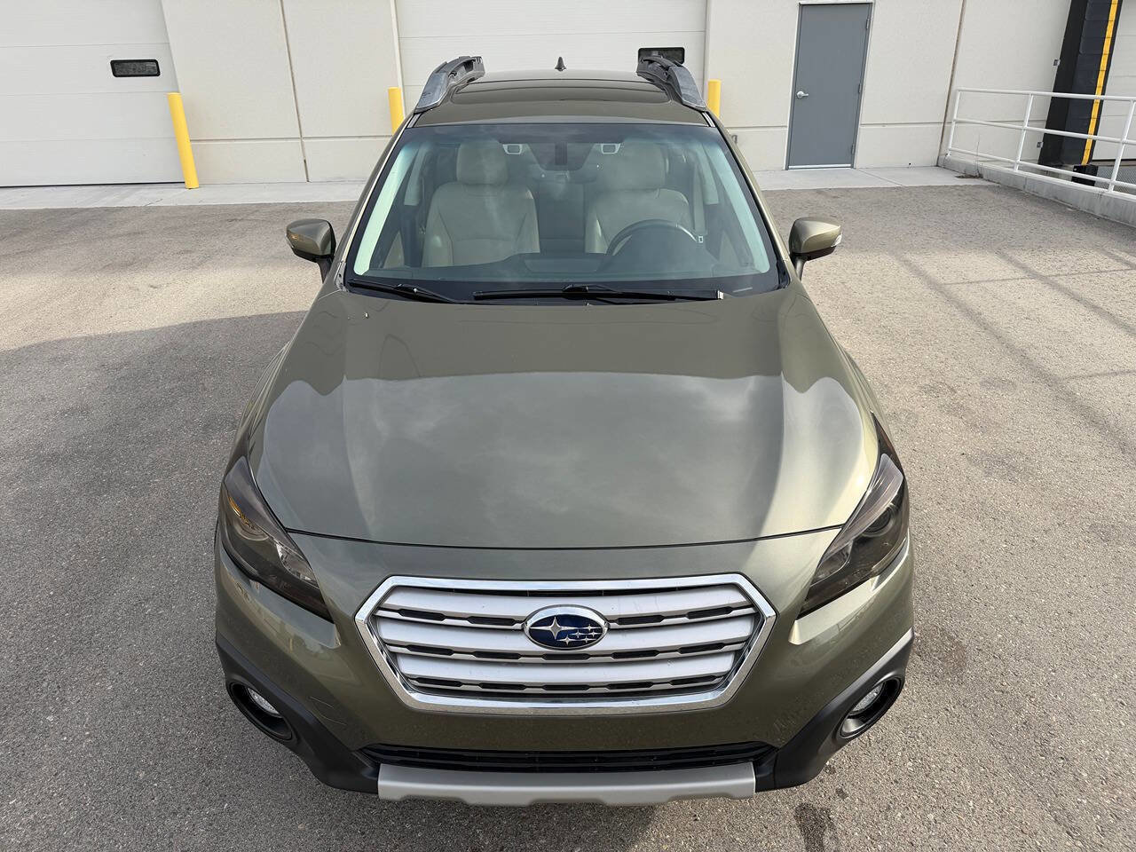 Used 2017 Subaru Outback 3.6R Limited AWD/4WD image 4