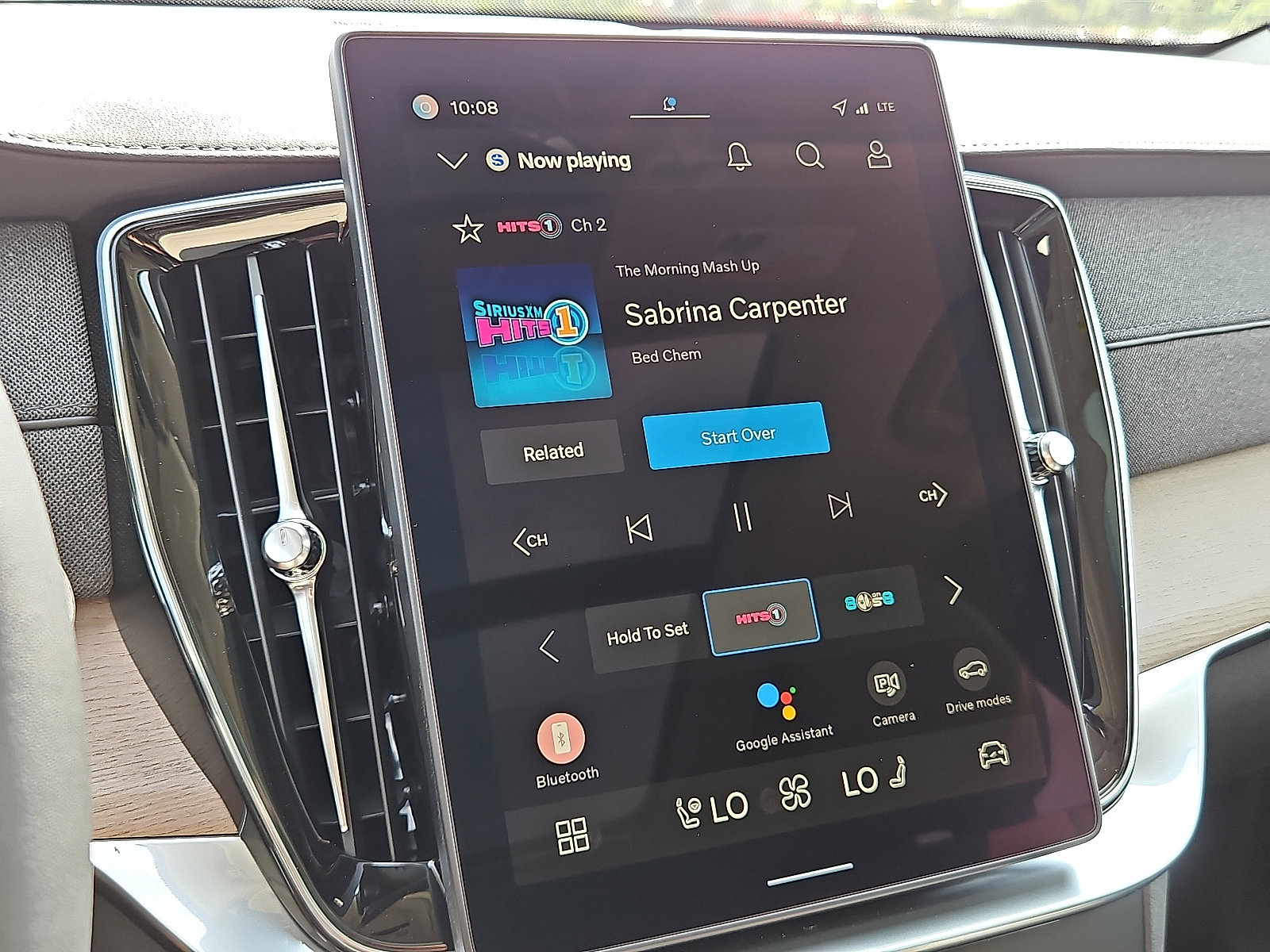 New 2026 Volvo XC90 B6 Plus w/ Protection Package Premier image 16