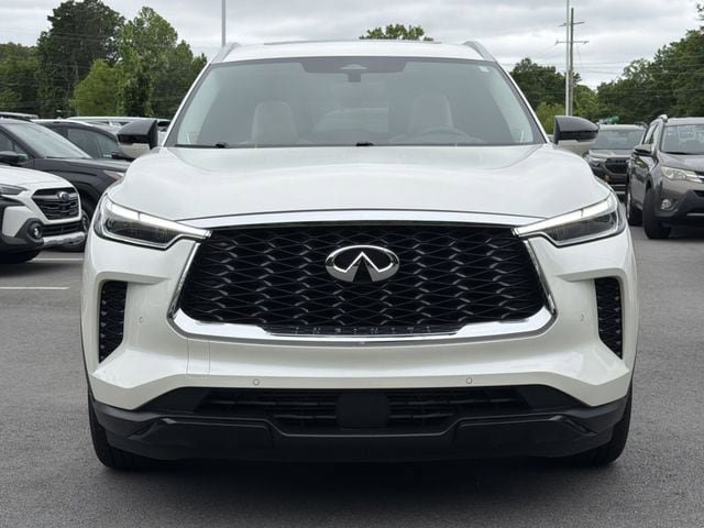 Used 2025 INFINITI QX60 Luxe w/ Vision Package FWD image 4