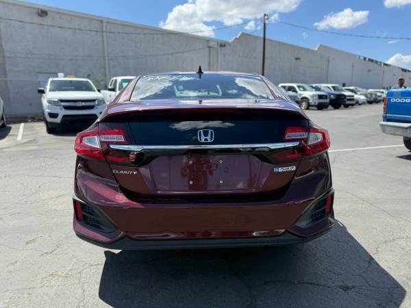 Used 2018 Honda Clarity Base 4dr Sedan image 4