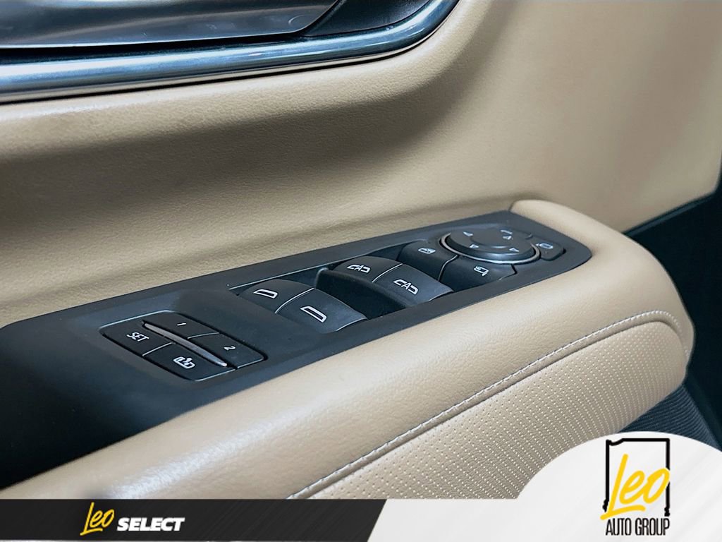 Used 2022 Chevrolet Tahoe Premier w/ Premium Package image 18