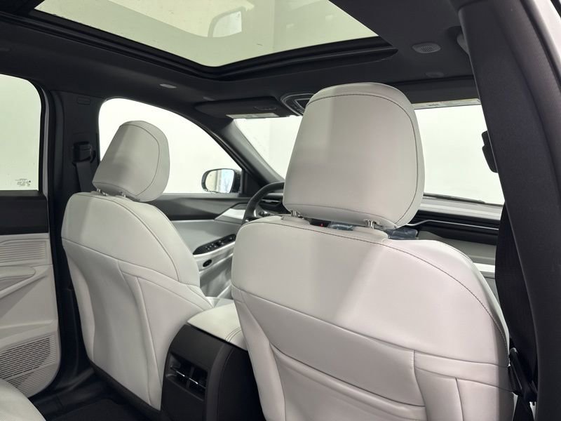 New 2026 Jeep Cherokee Limited image 13