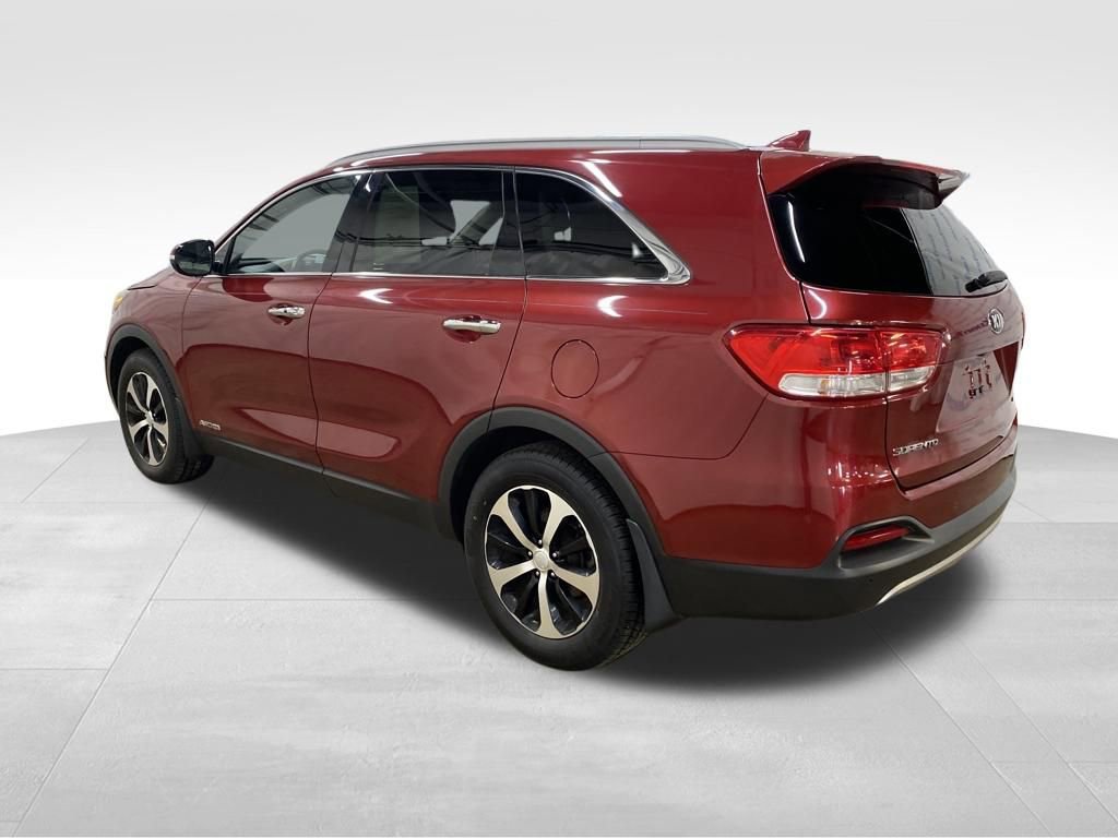 Used 2016 Kia Sorento EX w/ EX Premium Package image 2