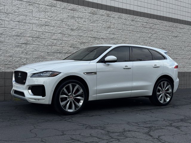 Used 2017 Jaguar F-PACE S image 3
