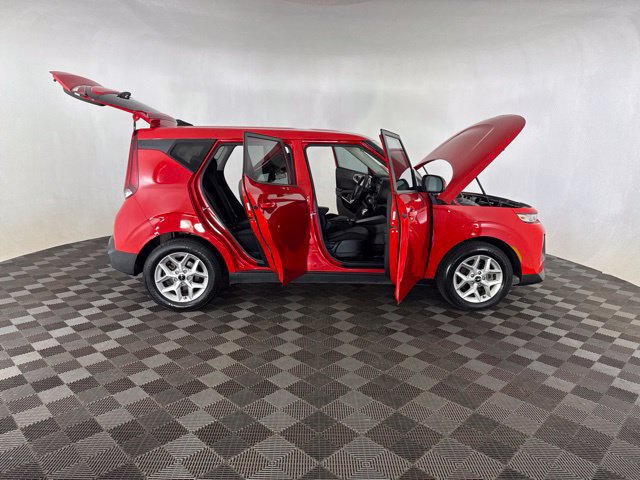 Used 2022 Kia Soul LX w/ Technology Package FWD image 15