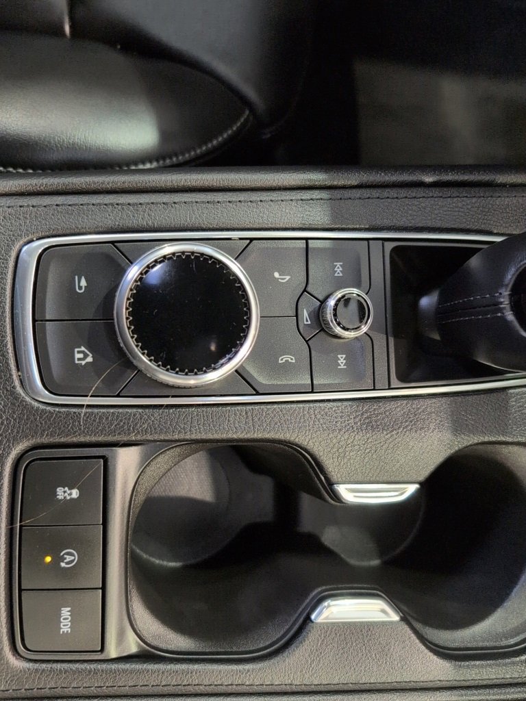 Used 2019 Cadillac XT4 Premium Luxury w/ Technology Package image 26