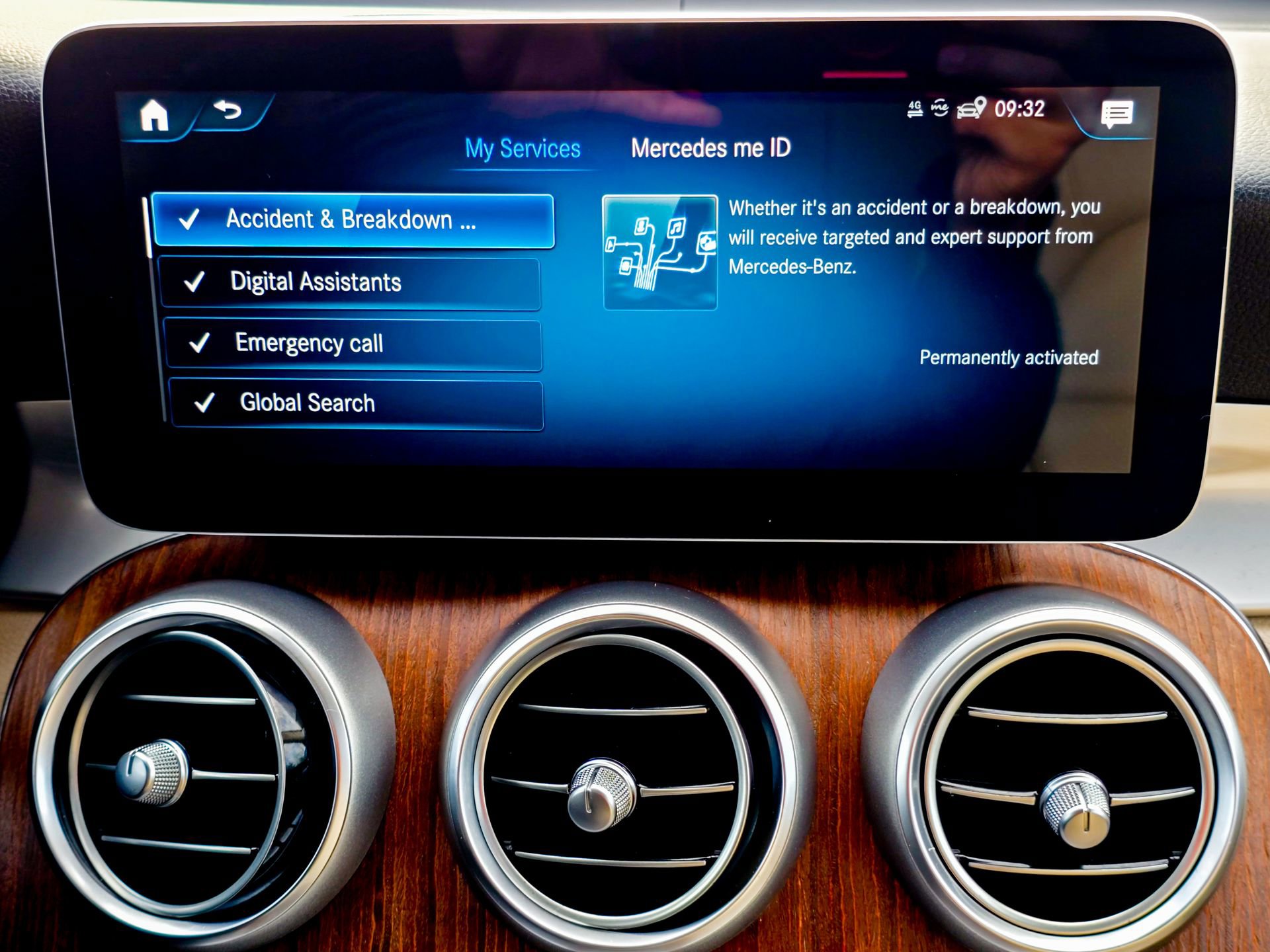 Used 2021 Mercedes-Benz GLC 300 4MATIC image 38